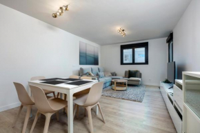 NEW 3 bedroom Apt with pool + near beach - RDR274